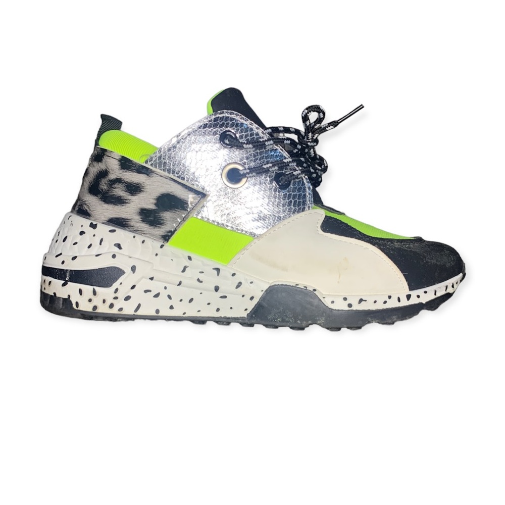 Lucky Step Women’s Fashion sneakers